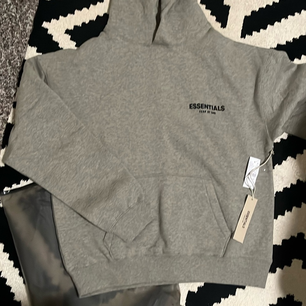 Fall is Here! NWT Men’s Dark Oatmeal Essentials Fear of God jogging suit!